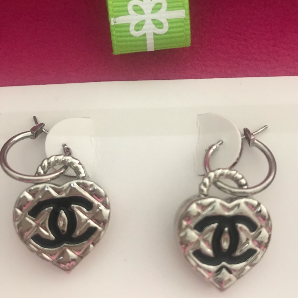 Chanel silver earrings. Double faced.